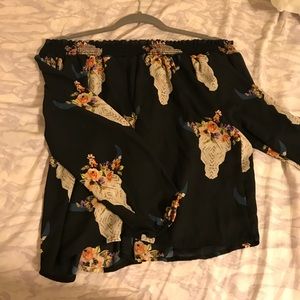 Altar’d state horn top